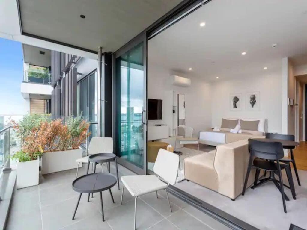 Sleek Modern Studio With Balcony Auckland Ngoại thất bức ảnh