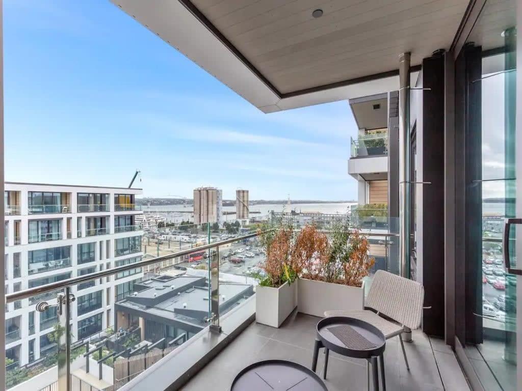Sleek Modern Studio With Balcony Auckland Ngoại thất bức ảnh