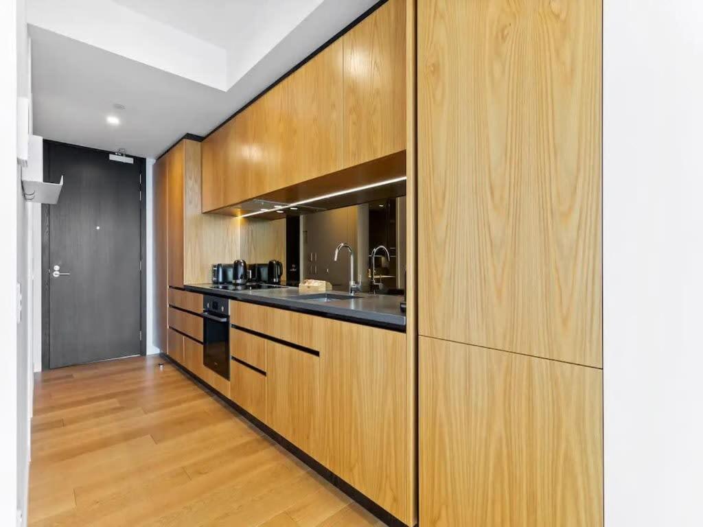 Sleek Modern Studio With Balcony Auckland Ngoại thất bức ảnh